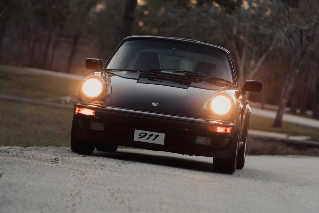 1985 Porsche 911 Carrera 3.2 - Image 29 of 31