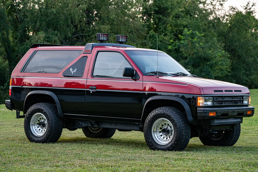 1987 Nissan Pathfinder 1st Gen - Image 10 of 31