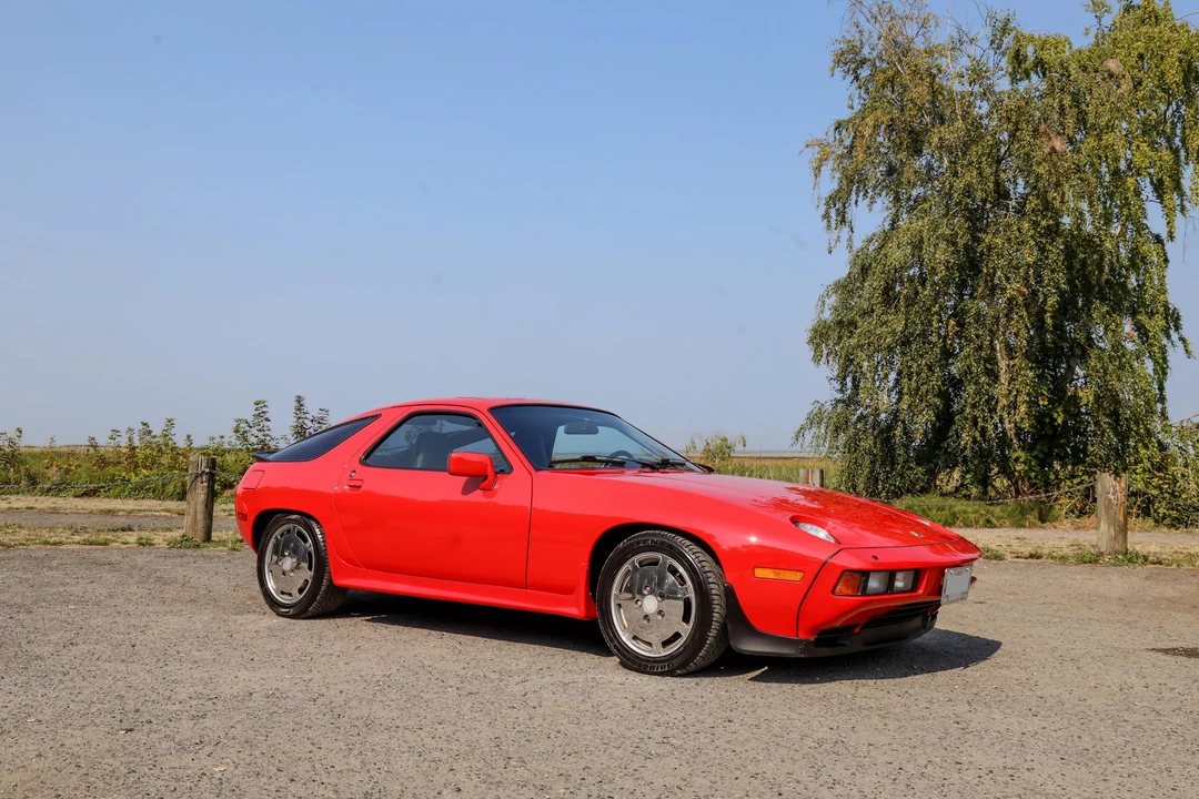 1985 Porsche 928 S - Image 13 of 31