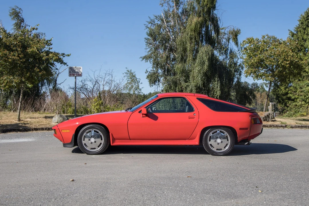 1985 Porsche 928 S - Image 16 of 31
