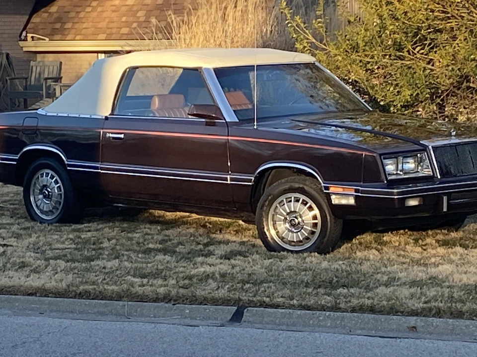1982 Chrysler LeBaron - Image 24 of 31