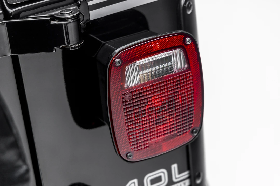 1993 Jeep YJ Wrangler - Image 25 of 31