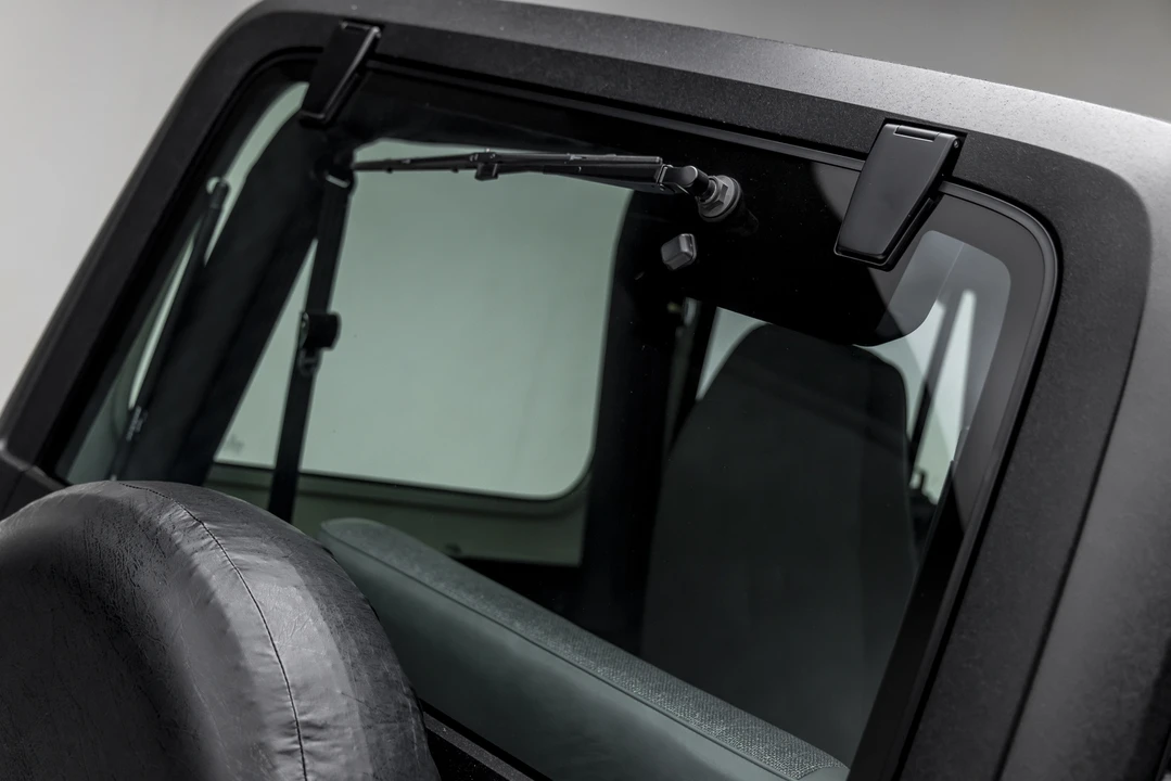 1993 Jeep YJ Wrangler - Image 24 of 31