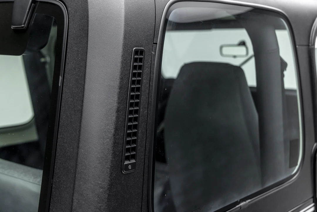 1993 Jeep YJ Wrangler - Image 27 of 31