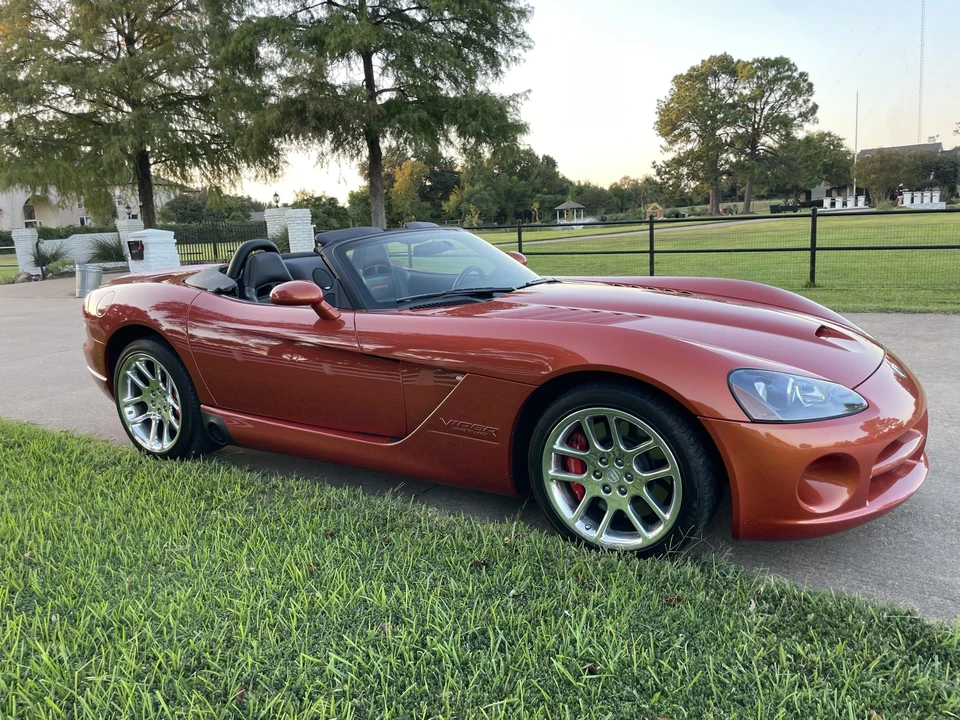 2005 Dodge Viper 3rd Gen - Image 5 of 31