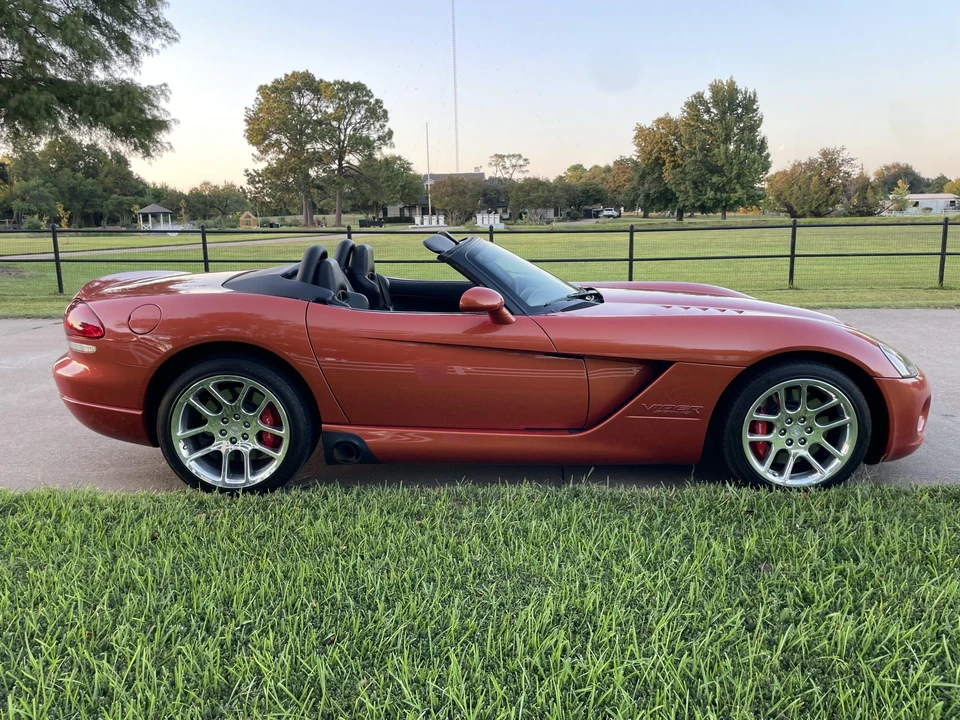 2005 Dodge Viper 3rd Gen - Image 7 of 31