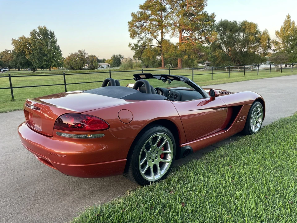 2005 Dodge Viper 3rd Gen - Image 8 of 31