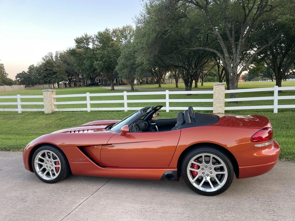 2005 Dodge Viper 3rd Gen - Image 14 of 31