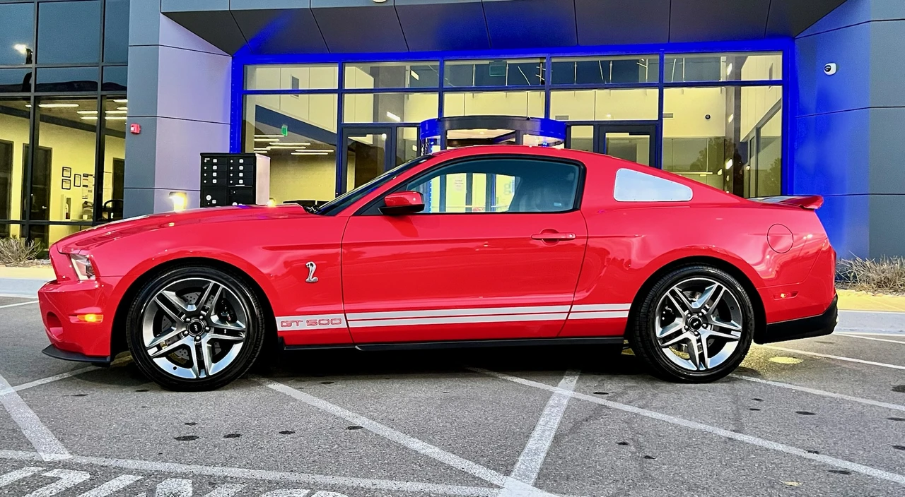 2010 Ford S197 II Shelby Mustang GT500 - Image 13 of 31
