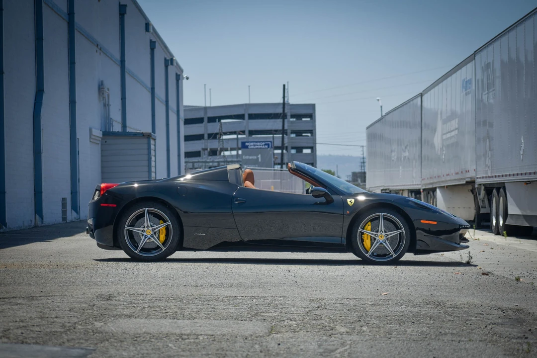 2013 Ferrari 458 Spider - Image 9 of 31