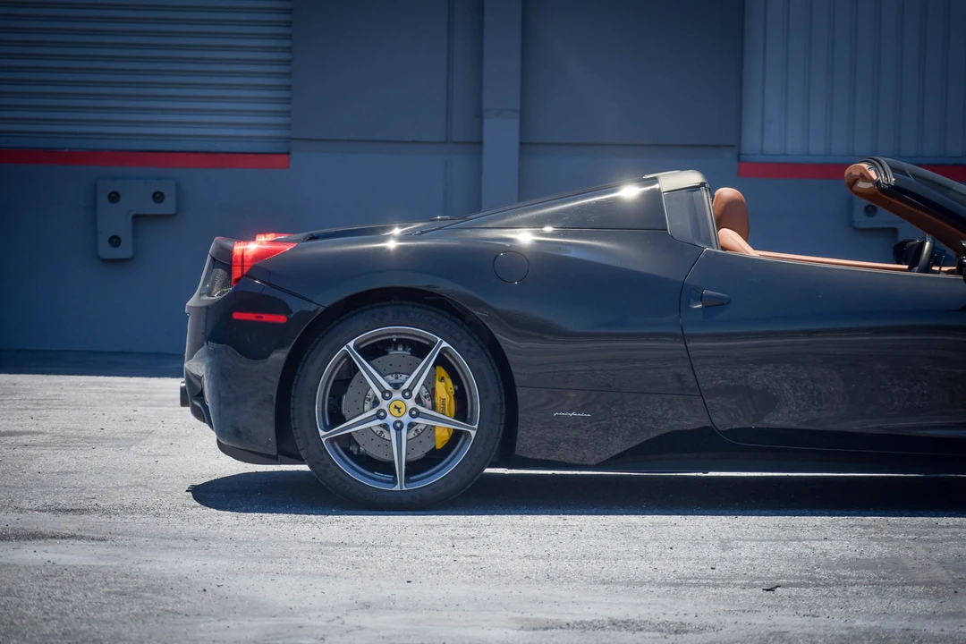 2013 Ferrari 458 Spider - Image 29 of 31