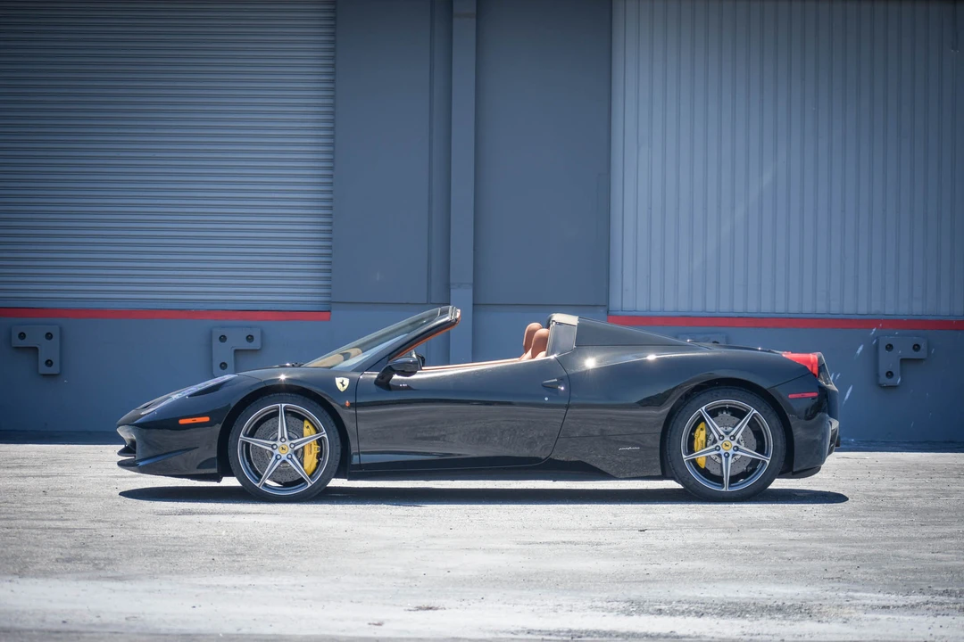 2013 Ferrari 458 Spider - Image 24 of 31