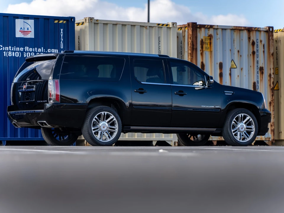 2014 Cadillac Escalade & EXT 3rd Gen - Image 18 of 31