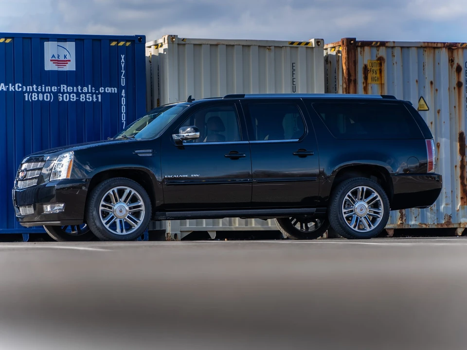 2014 Cadillac Escalade & EXT 3rd Gen - Image 3 of 31