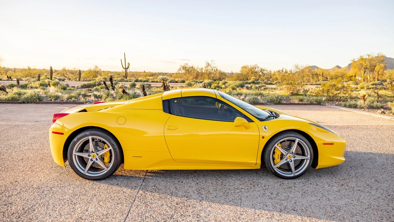 2014 Ferrari 458 Spider - Image 5 of 31