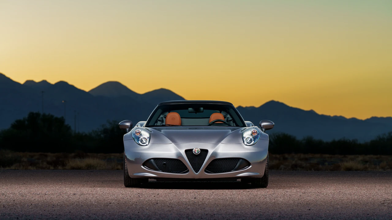 2016 Alfa Romeo 4C Spider - Image 11 of 31