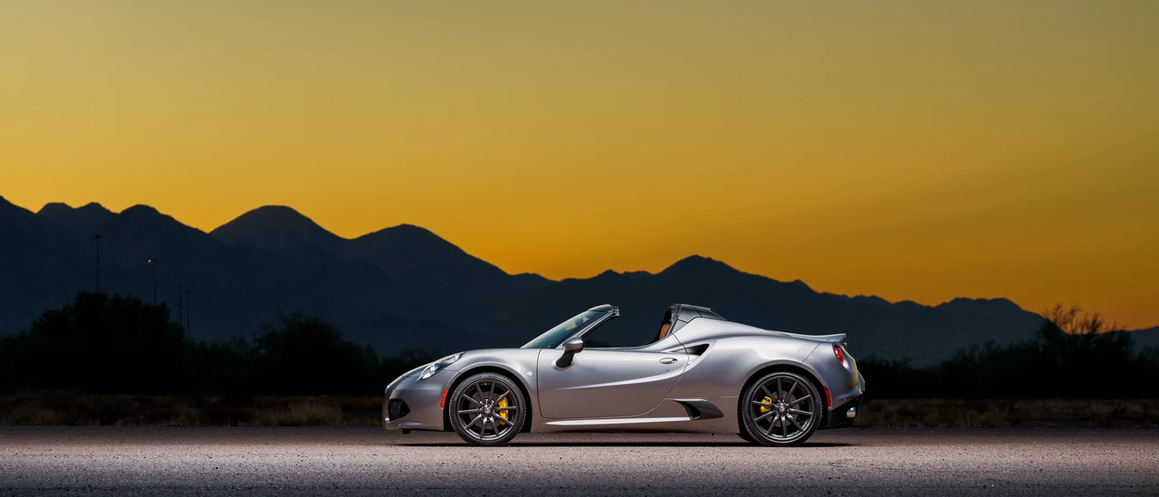 2016 Alfa Romeo 4C Spider - Image 14 of 31