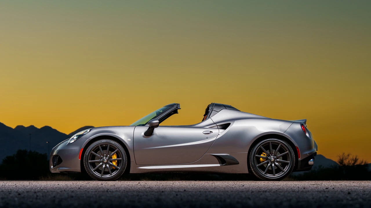 2016 Alfa Romeo 4C Spider - Image 15 of 31
