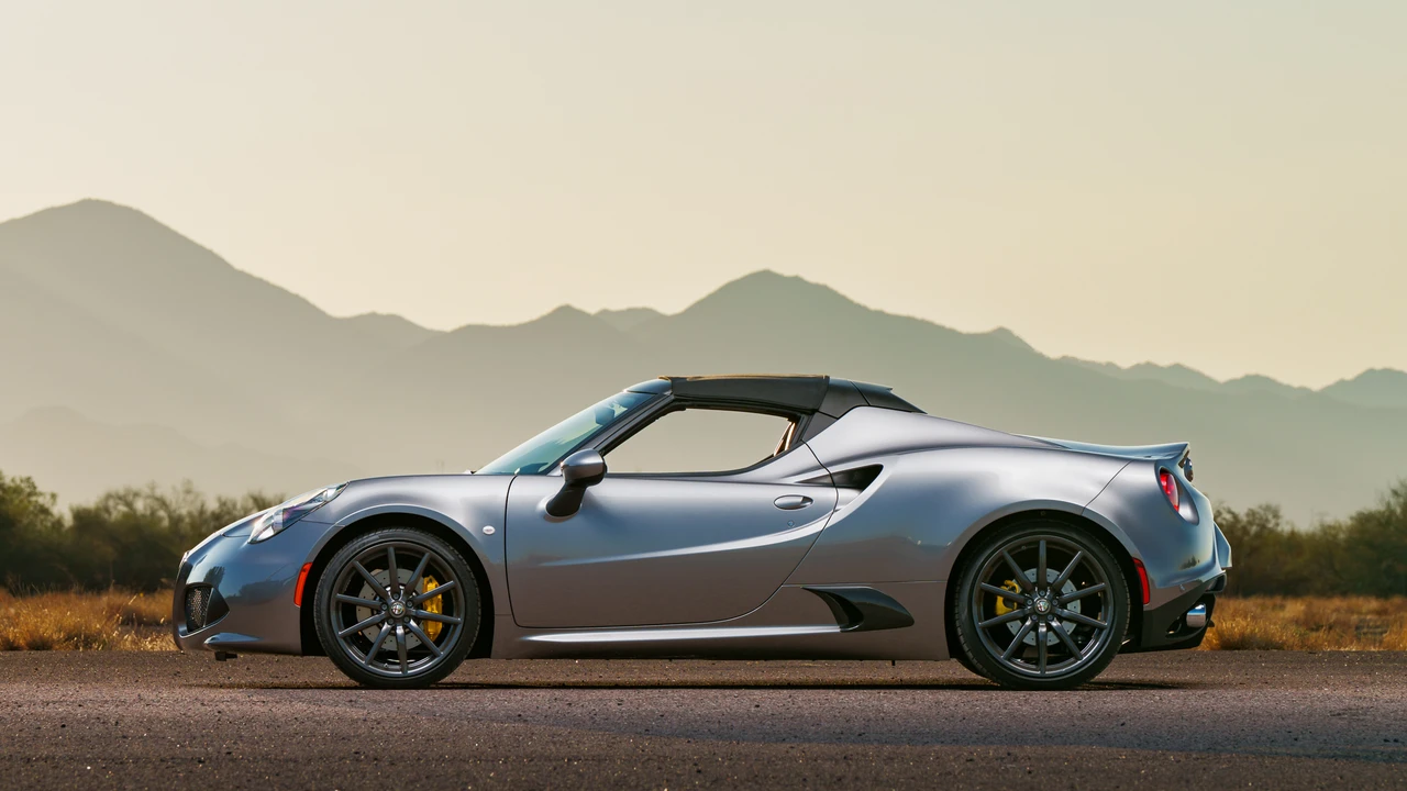 2016 Alfa Romeo 4C Spider - Image 16 of 31