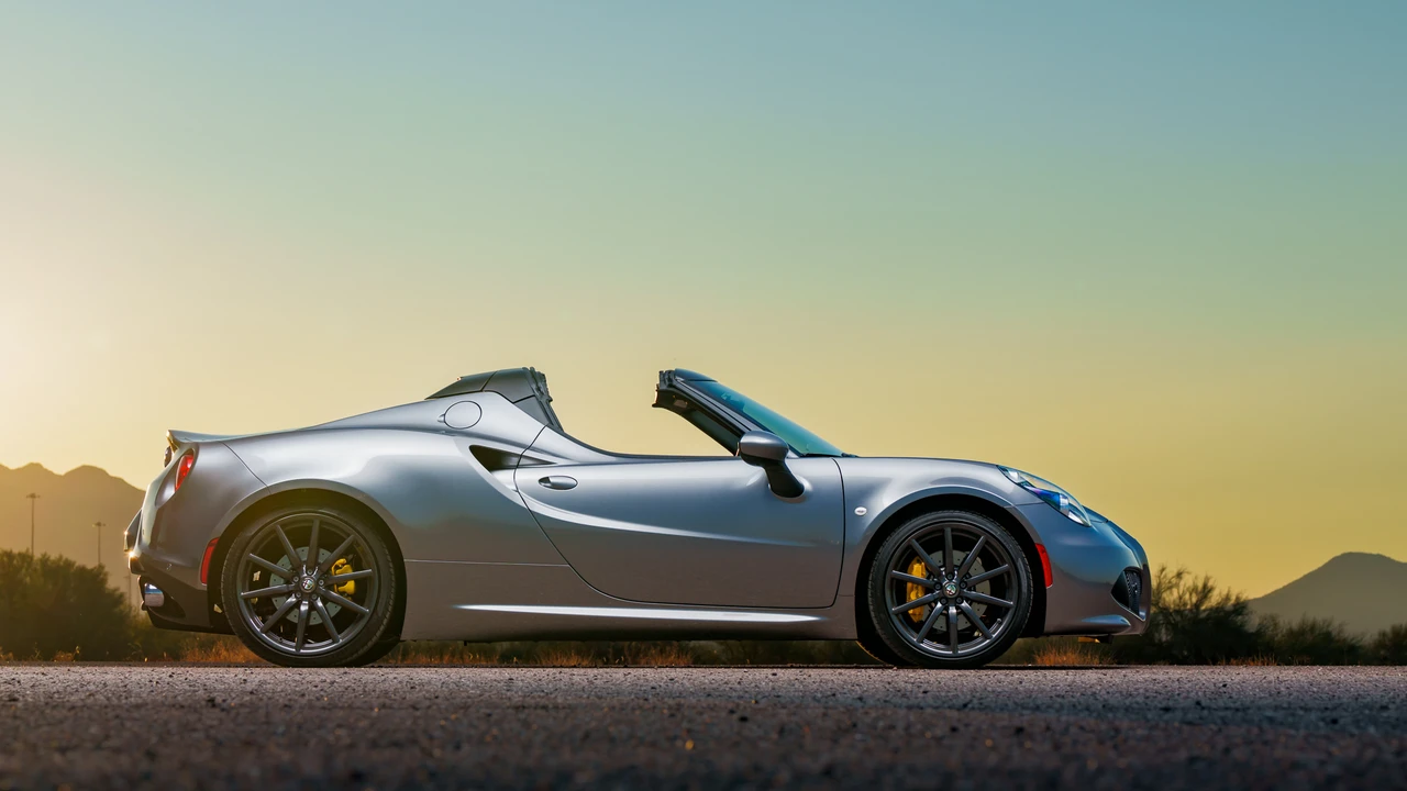 2016 Alfa Romeo 4C Spider - Image 18 of 31
