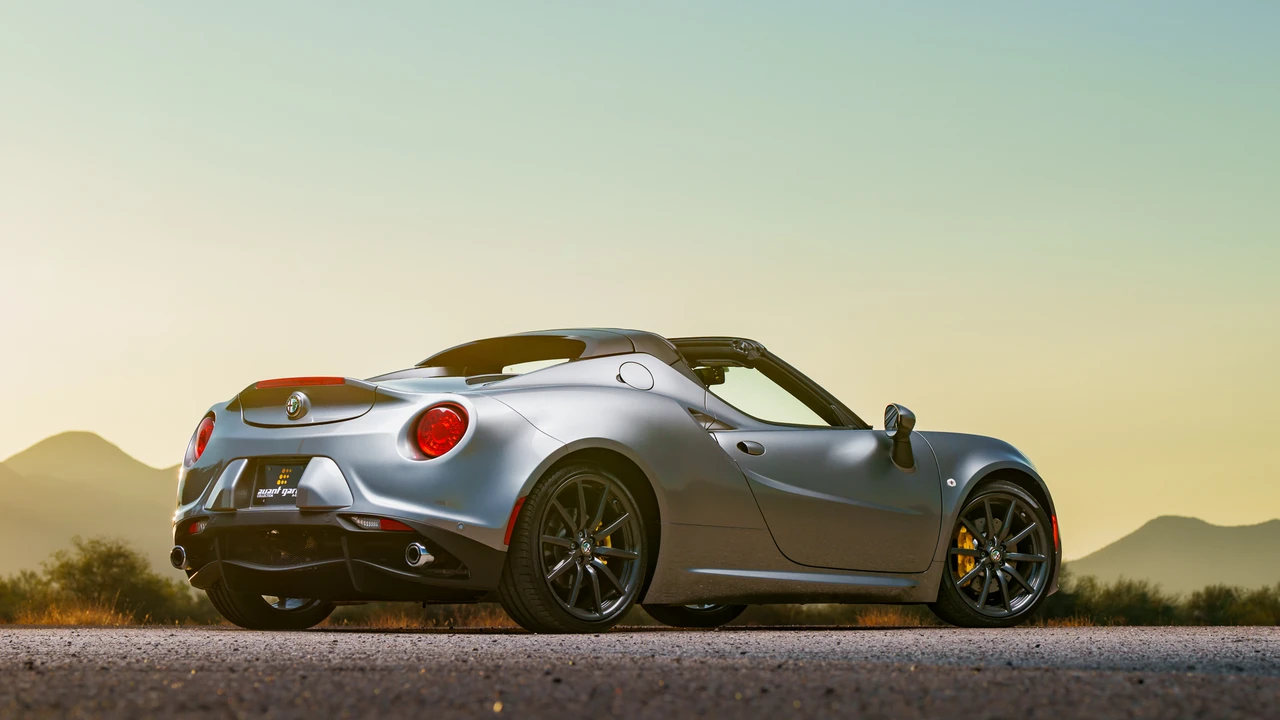 2016 Alfa Romeo 4C Spider - Image 22 of 31