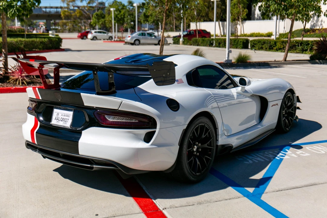 2016 Dodge Viper ACR 5th Gen - Image 9 of 31