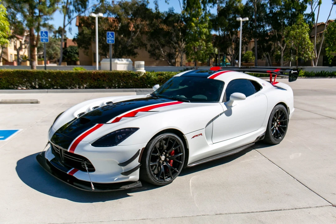 2016 Dodge Viper ACR 5th Gen - Image 2 of 31
