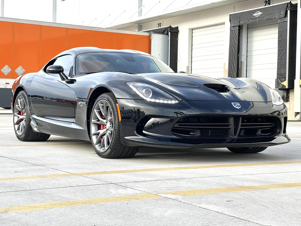 2016 Dodge Viper 5th Gen - Image 2 of 31