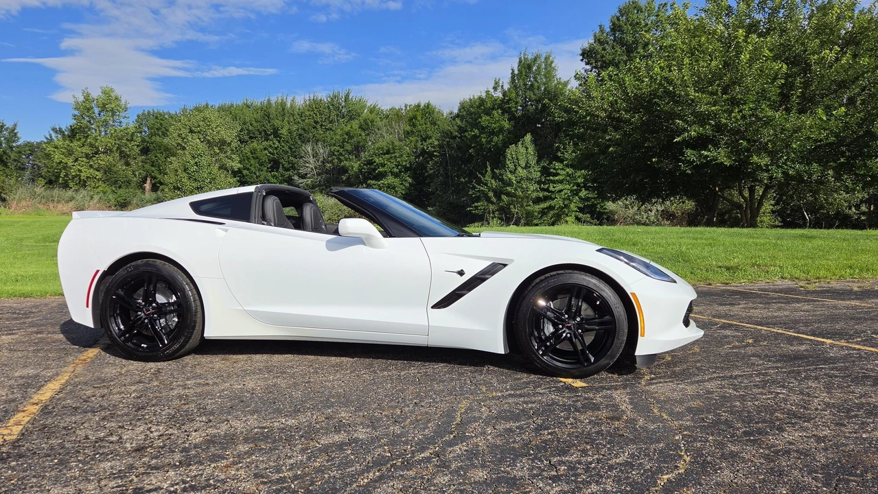 2017 Chevrolet Corvette C7 - Image 12 of 31