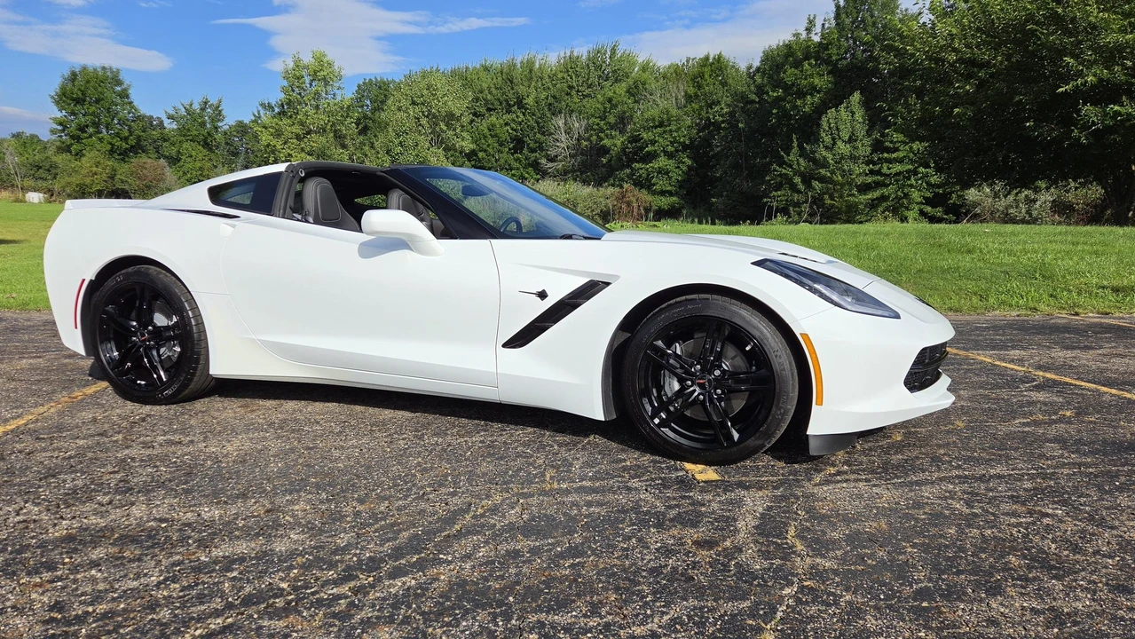 2017 Chevrolet Corvette C7 - Image 9 of 31