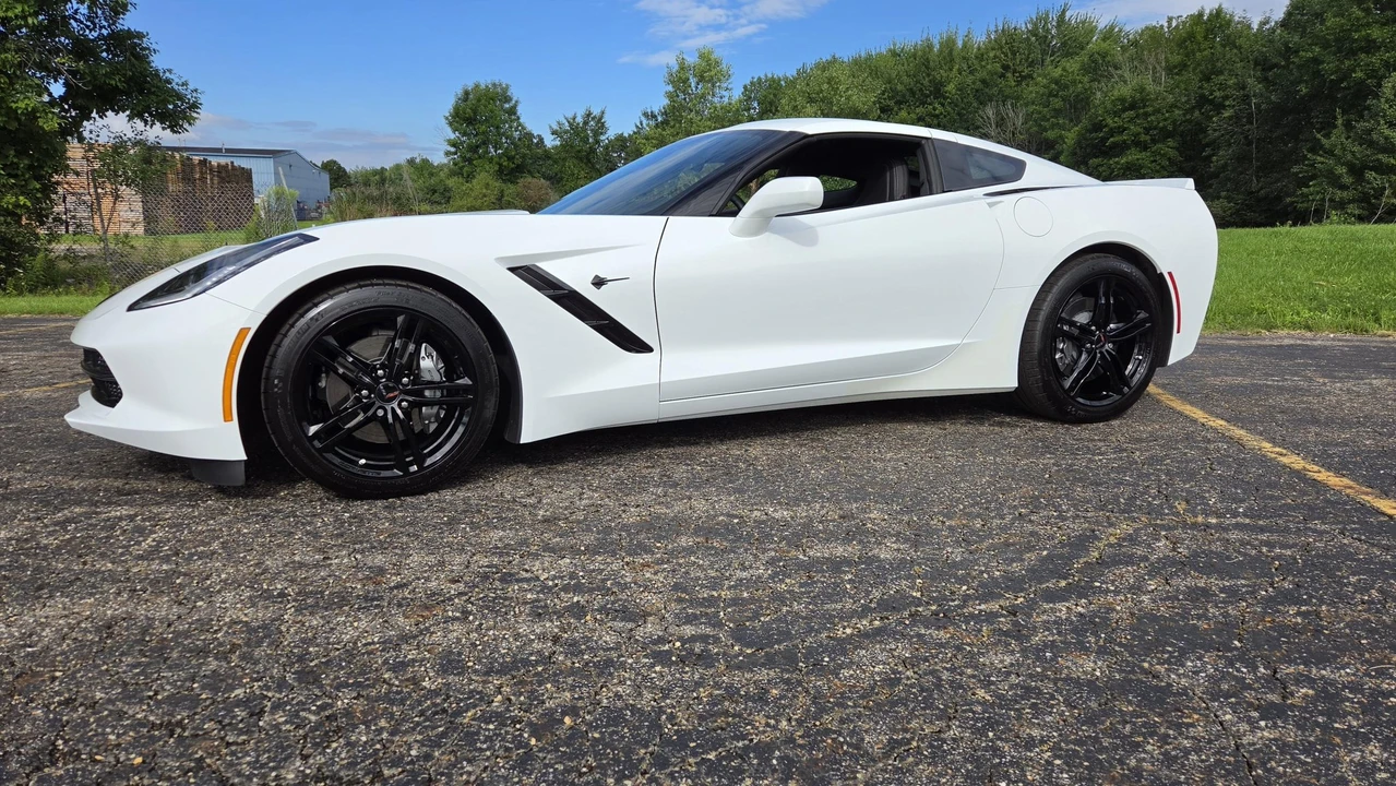 2017 Chevrolet Corvette C7 - Image 18 of 31