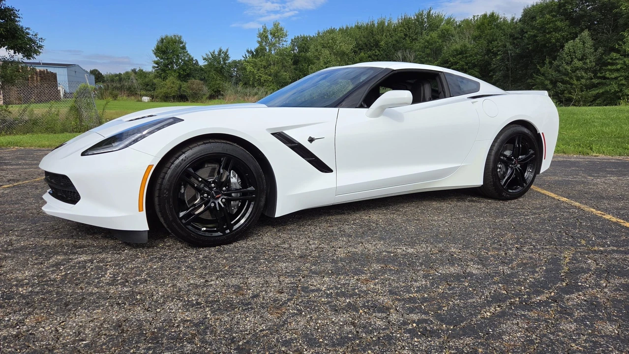 2017 Chevrolet Corvette C7 - Image 19 of 31