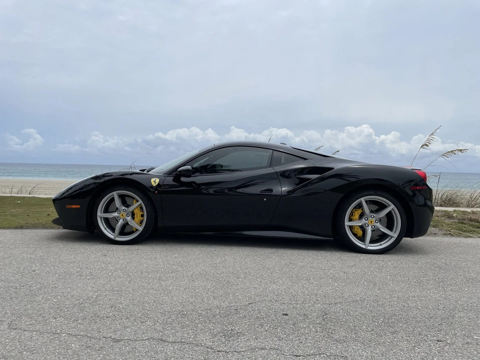 2017 Ferrari 488 GTB - Image 13 of 31