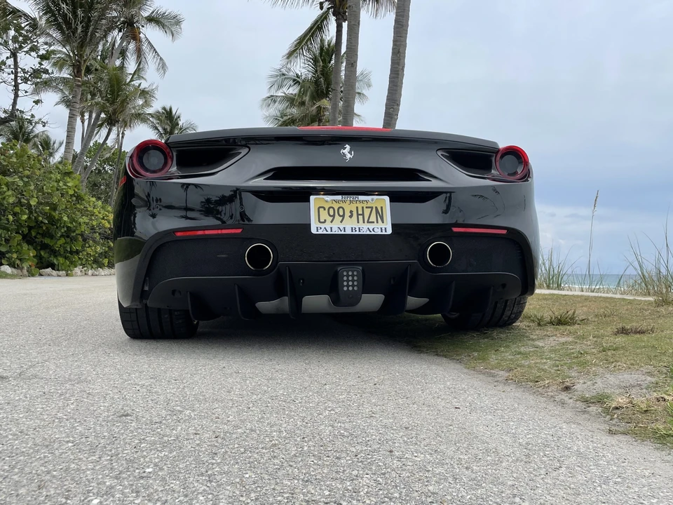 2017 Ferrari 488 GTB - Image 27 of 31