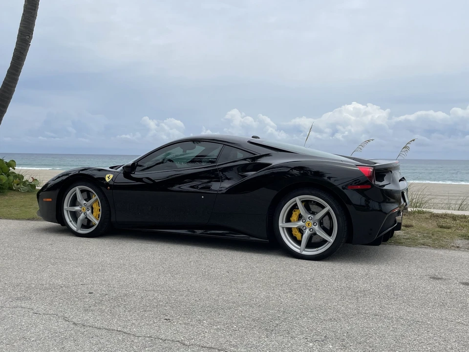 2017 Ferrari 488 GTB - Image 18 of 31