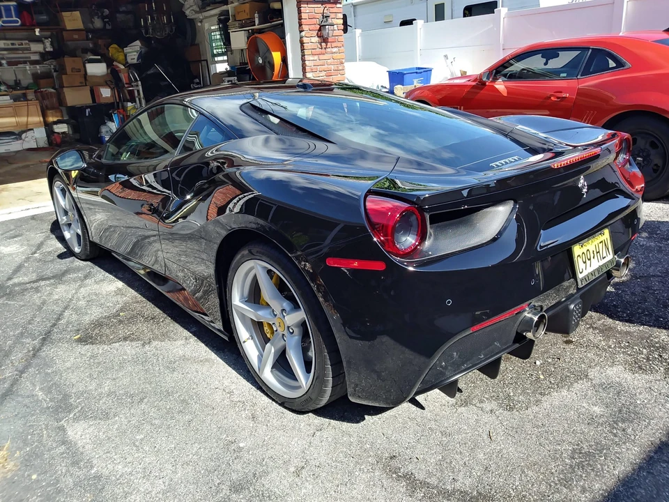 2017 Ferrari 488 GTB - Image 24 of 31