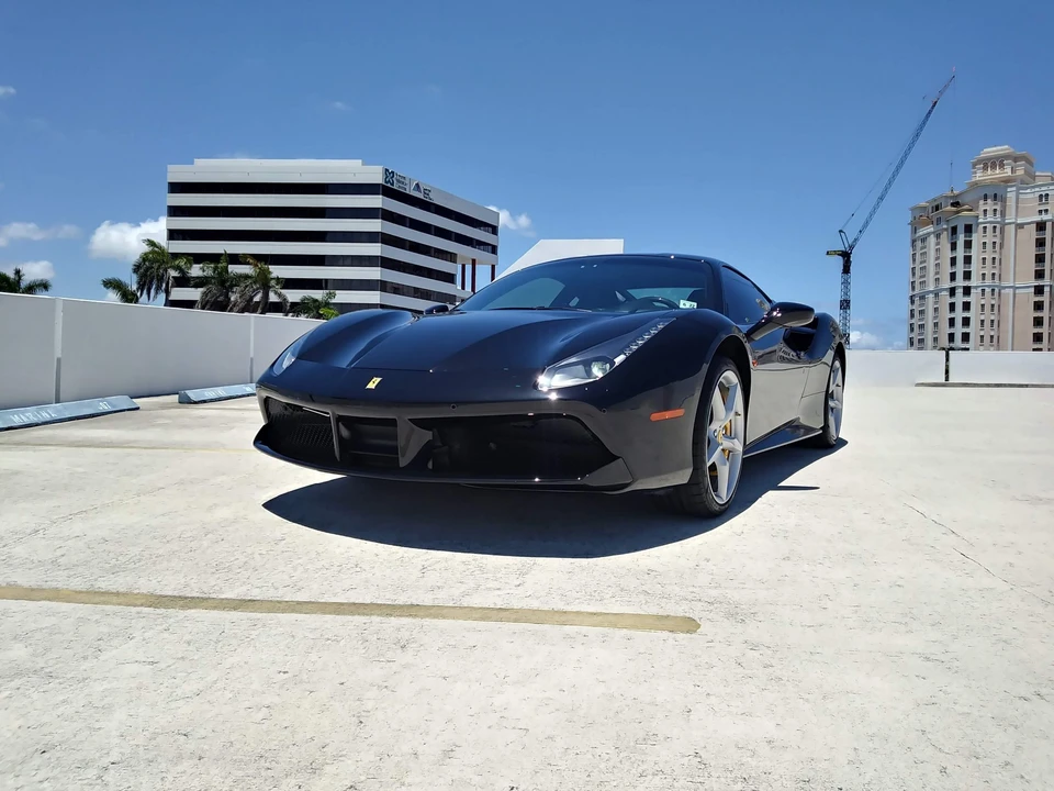 2017 Ferrari 488 GTB - Image 4 of 31