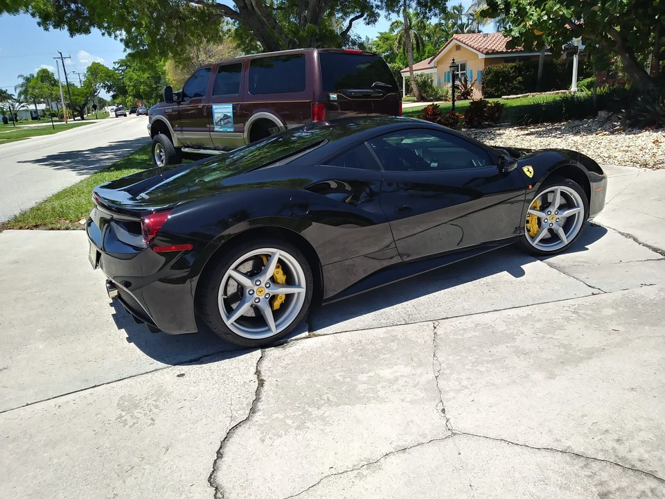 2017 Ferrari 488 GTB - Image 31 of 31