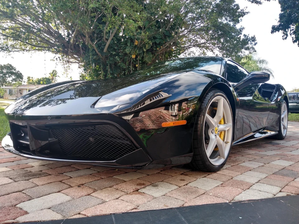 2017 Ferrari 488 GTB - Image 7 of 31