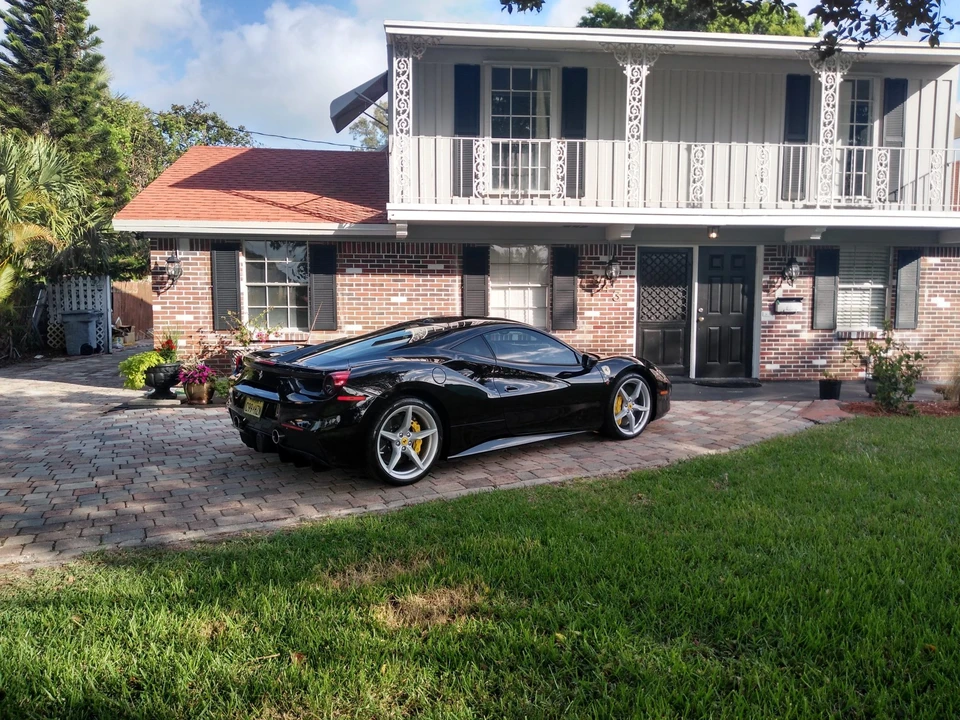 2017 Ferrari 488 GTB - Image 30 of 31