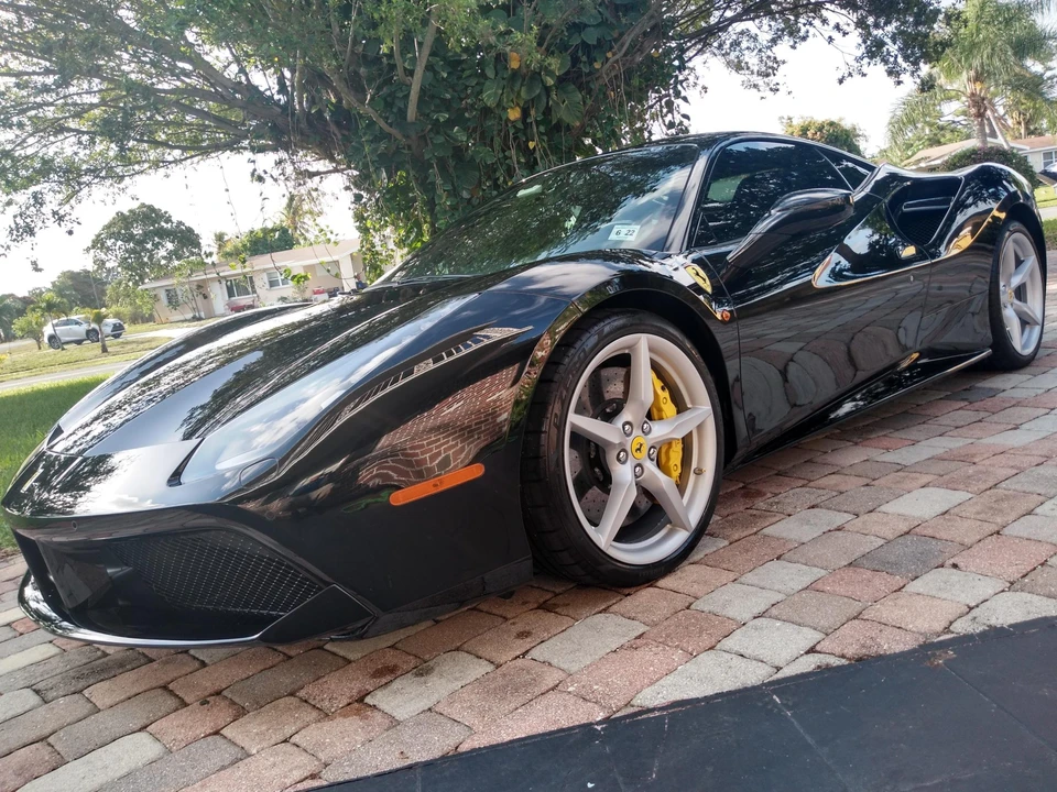 2017 Ferrari 488 GTB - Image 8 of 31