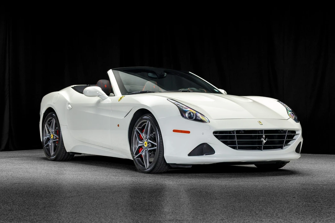 2017 Ferrari California T - Image 7 of 31