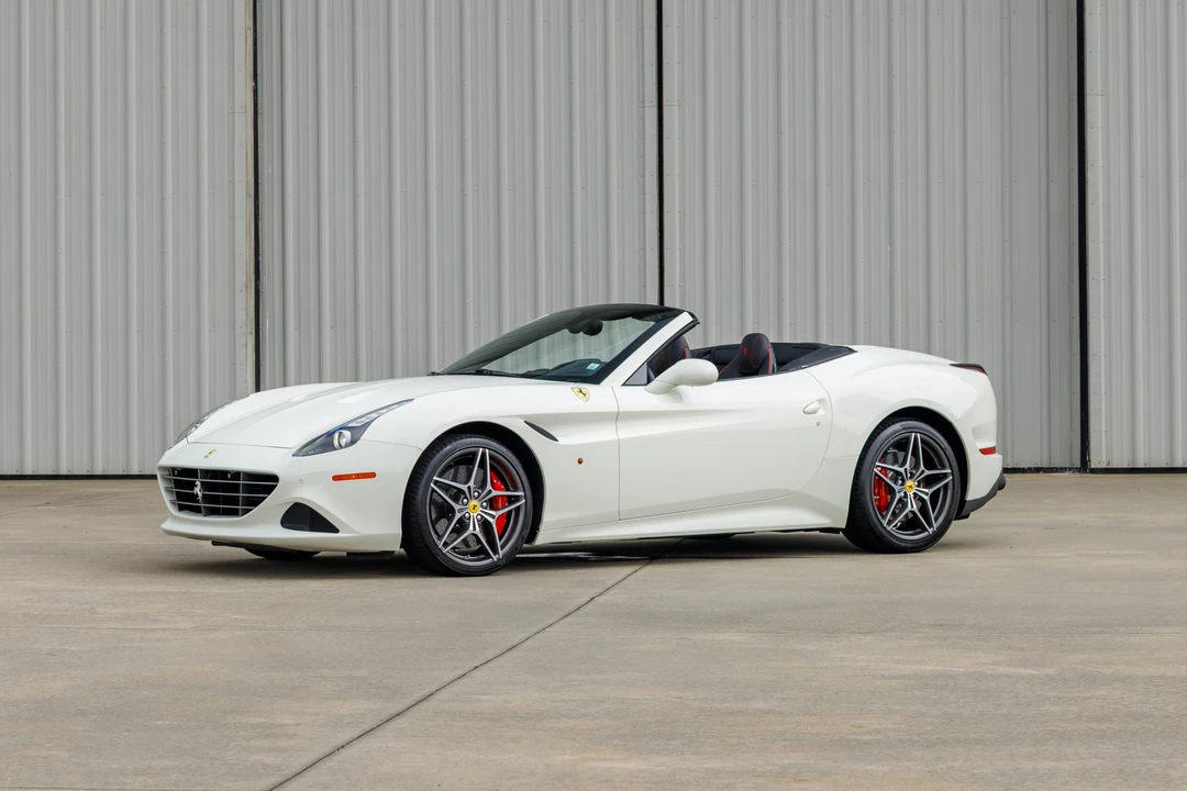 2017 Ferrari California T - Image 21 of 31
