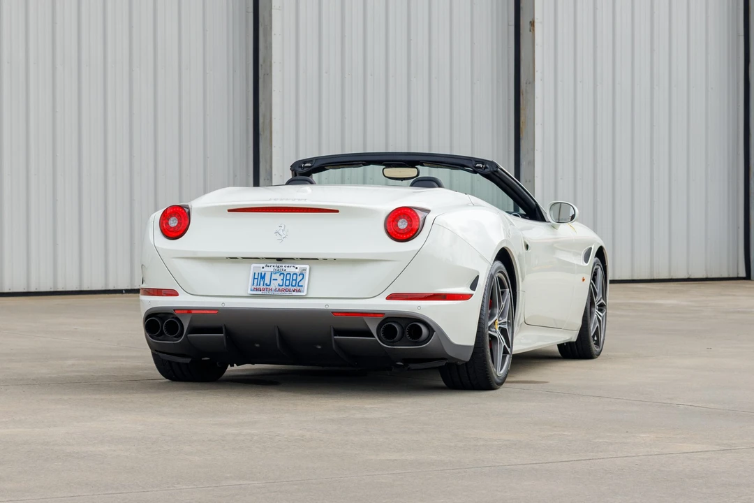 2017 Ferrari California T - Image 31 of 31