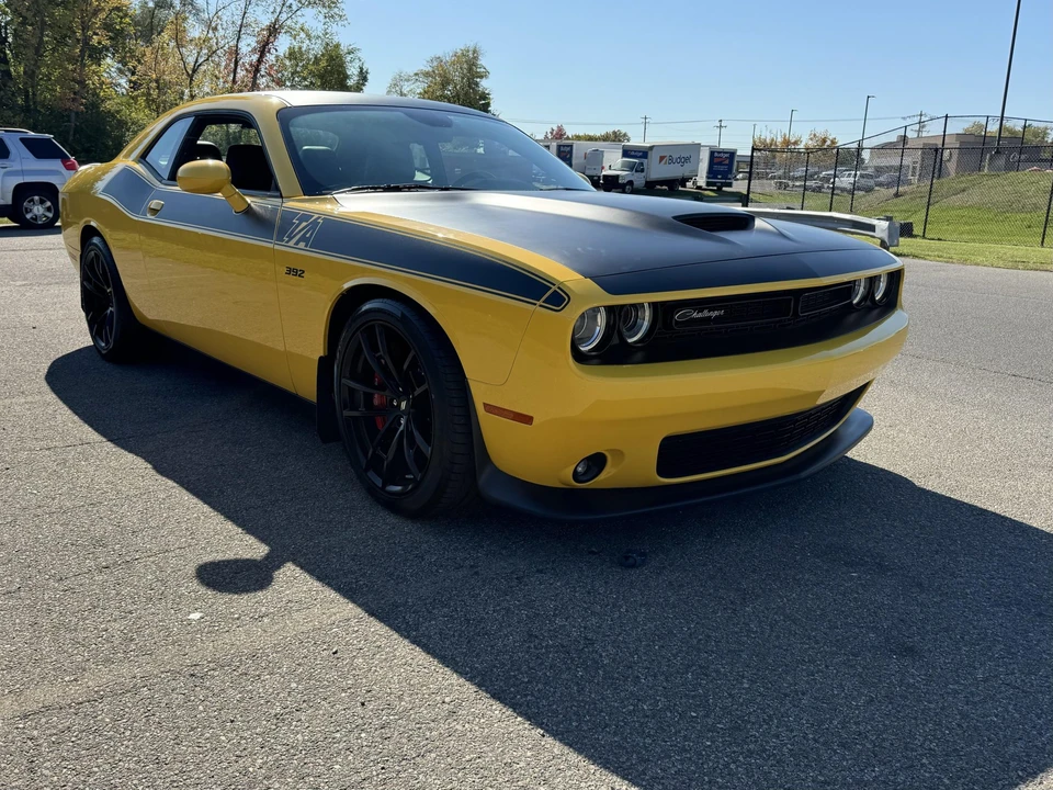 2018 Dodge Challenger SRT8 & 392 3rd Gen - Image 29 of 31