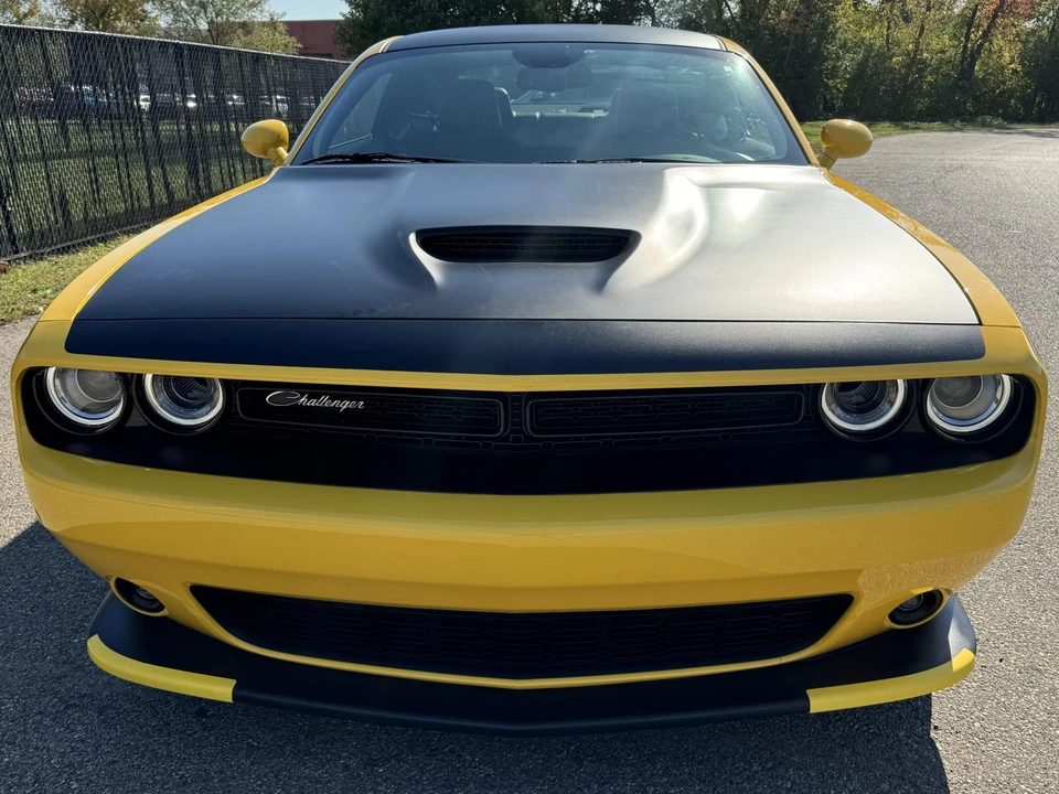 2018 Dodge Challenger SRT8 & 392 3rd Gen - Image 26 of 31