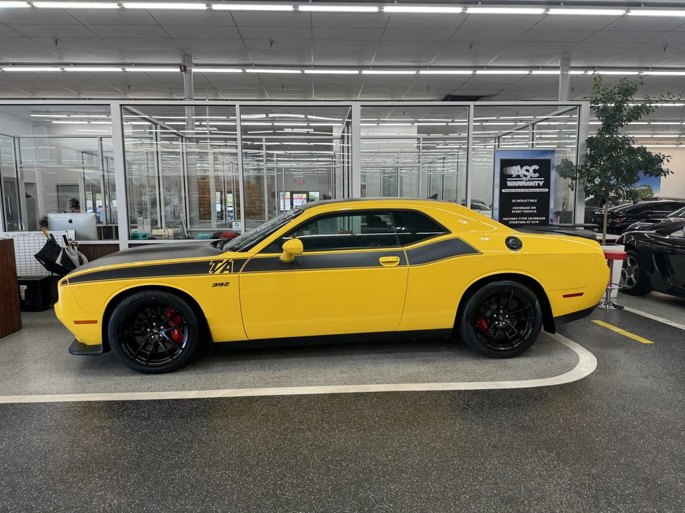 2018 Dodge Challenger SRT8 & 392 3rd Gen - Image 17 of 31