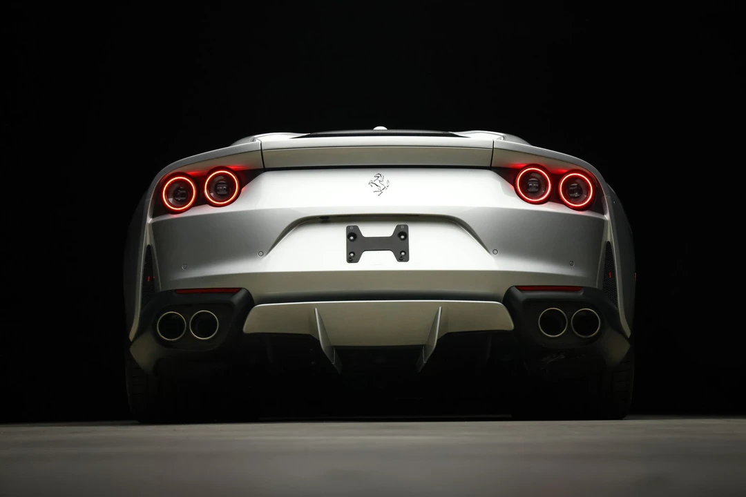 2018 Ferrari 812 Superfast - Image 28 of 31