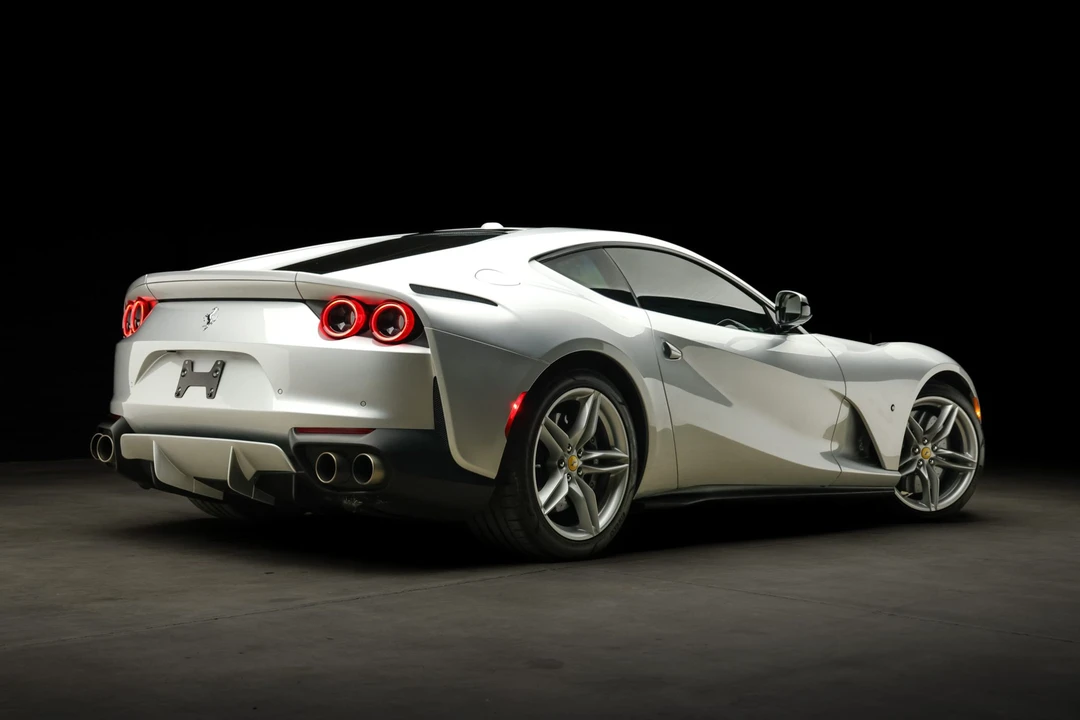 2018 Ferrari 812 Superfast - Image 25 of 31
