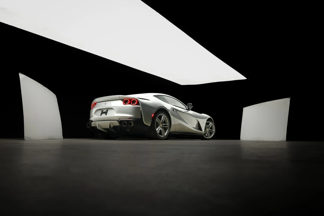 2018 Ferrari 812 Superfast - Image 26 of 31